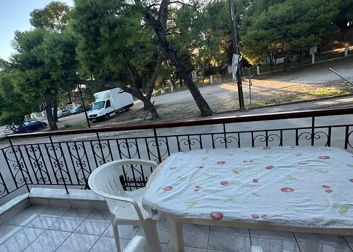 Tsatsalmas Rooms With Sea View